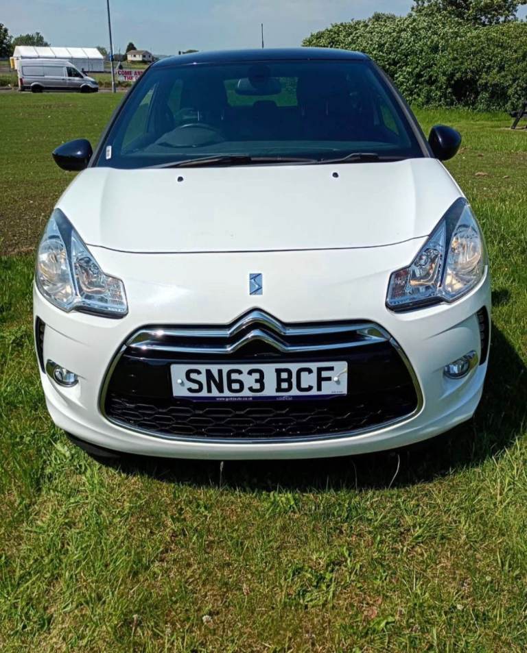 Citroen, DS3, Hatchback, 2013, Manual, 1560 (cc), 3 doors