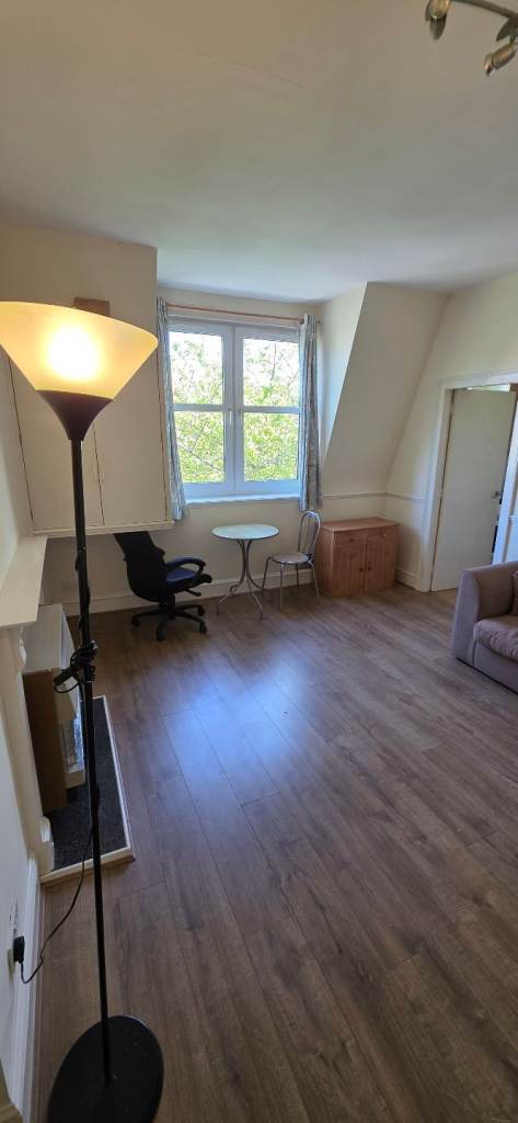 Hardgate Aberdeen AB11 city centre 15 mins from Union sq 15 mins RGU 
