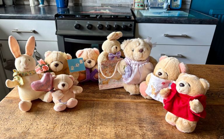 Bundle 8 vintage teddy bears / rabbit forever friends toys collection cuddly collectible