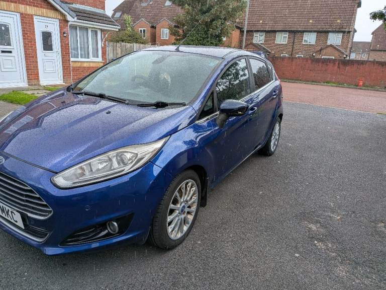 Ford, FIESTA, Hatchback, 2014, Manual, 1560 (cc), 5 doors