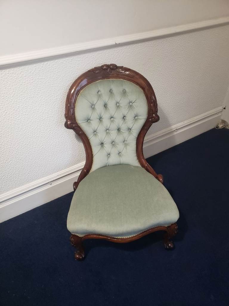 image for Mahogony style velvet chait