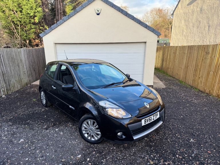 Renault Clio 1.2 I music reliable car! Cheap tax 
