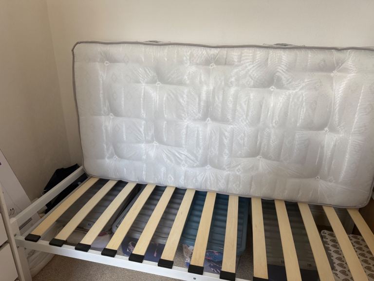 Single bed