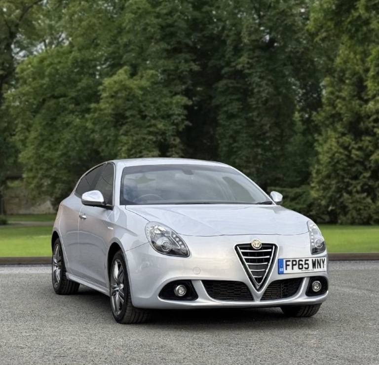 2015 Alfa Romeo Giulietta 1.6 JTDM-2 120 Exclusive 5dr HATCHBACK DIESEL Manual