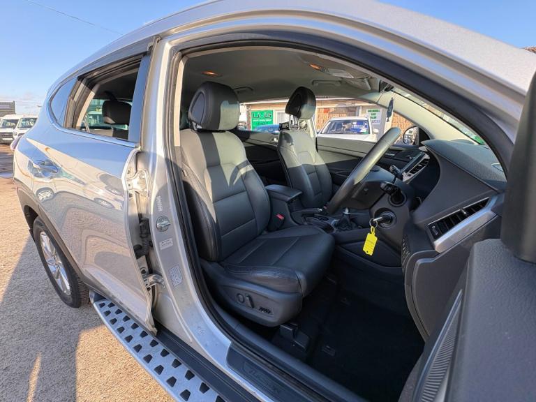 2015 Hyundai TUCSON 1.7 CRDi Blue Drive Premium 5dr 2WD ESTATE Diesel Manual