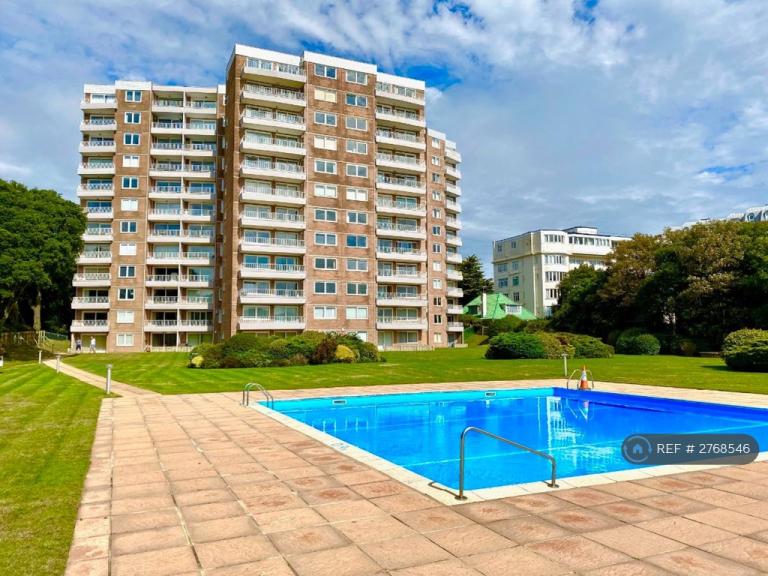 2 bedroom flat in Craghead, Bournemouth, BH1 (2 bed) (#2768546)