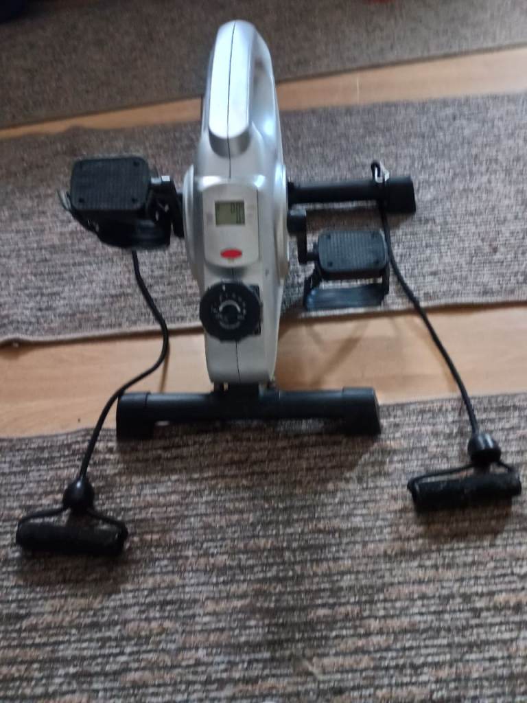 Maxkare Mini Exercise Bike – Good Condition, Silver and Black