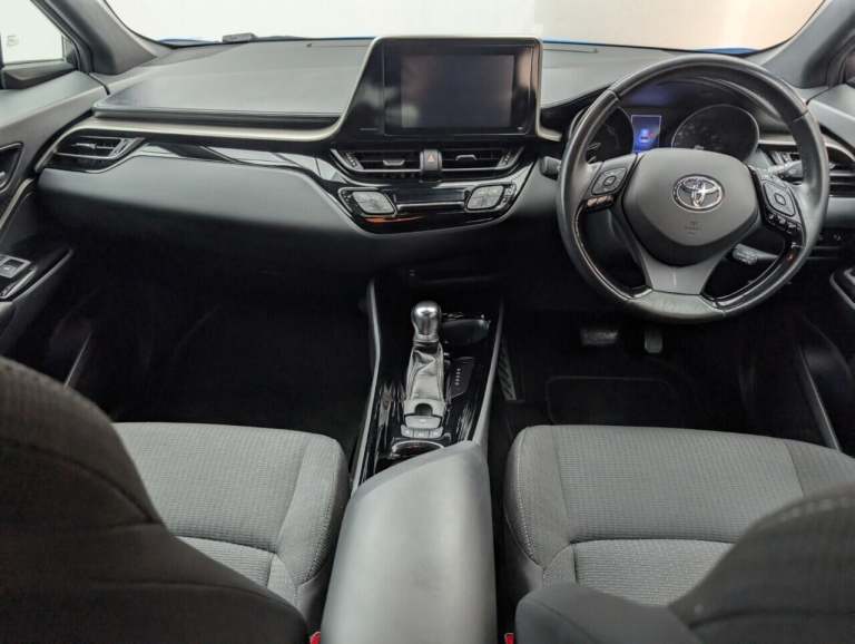  Toyota C-HR 1.8 VVT-h Design SUV 5dr Petrol Hybrid CVT Euro 6 (s/s) (122 ps) - HEATED S Petrol/E...