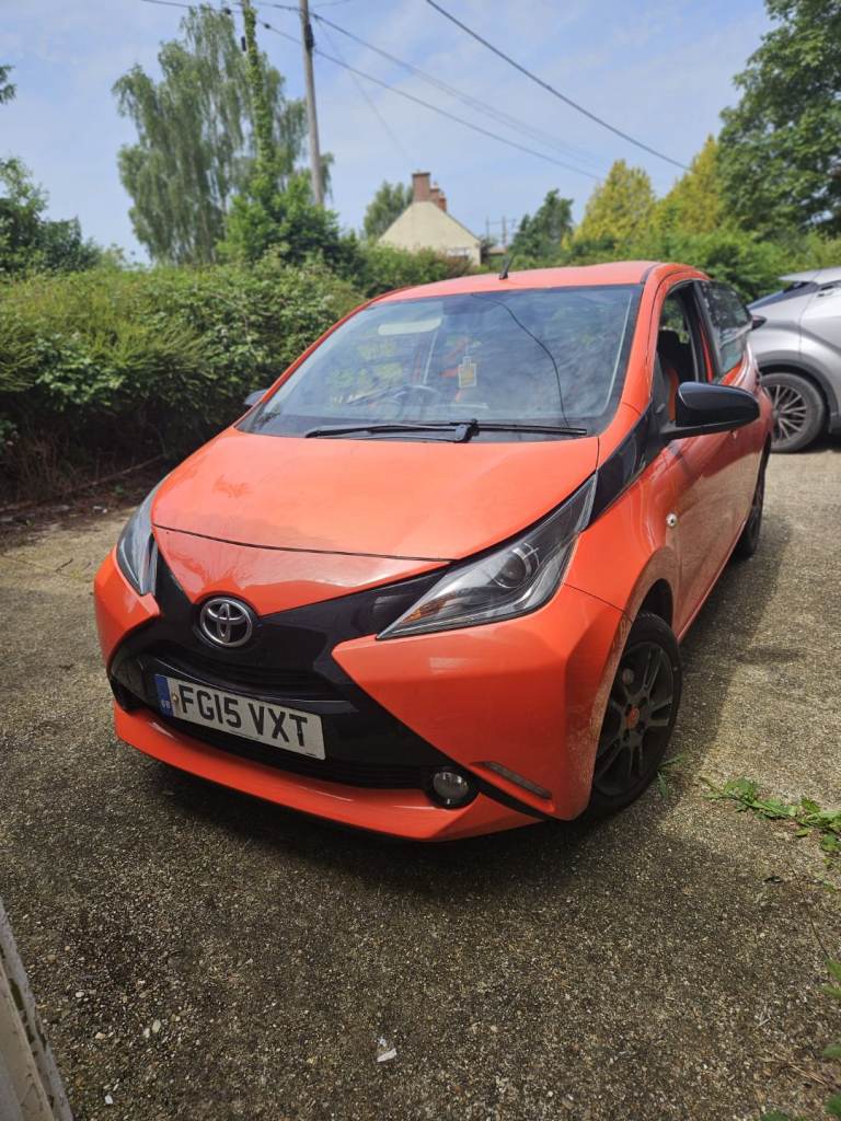 Toyota, AYGO, Hatchback, 2015, Manual, 998 (cc), 5 doors