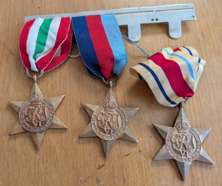 WW2 British 3 Star Medal Group 1939-45 Star + Africa Star + Italy Star Mounted (El52)
