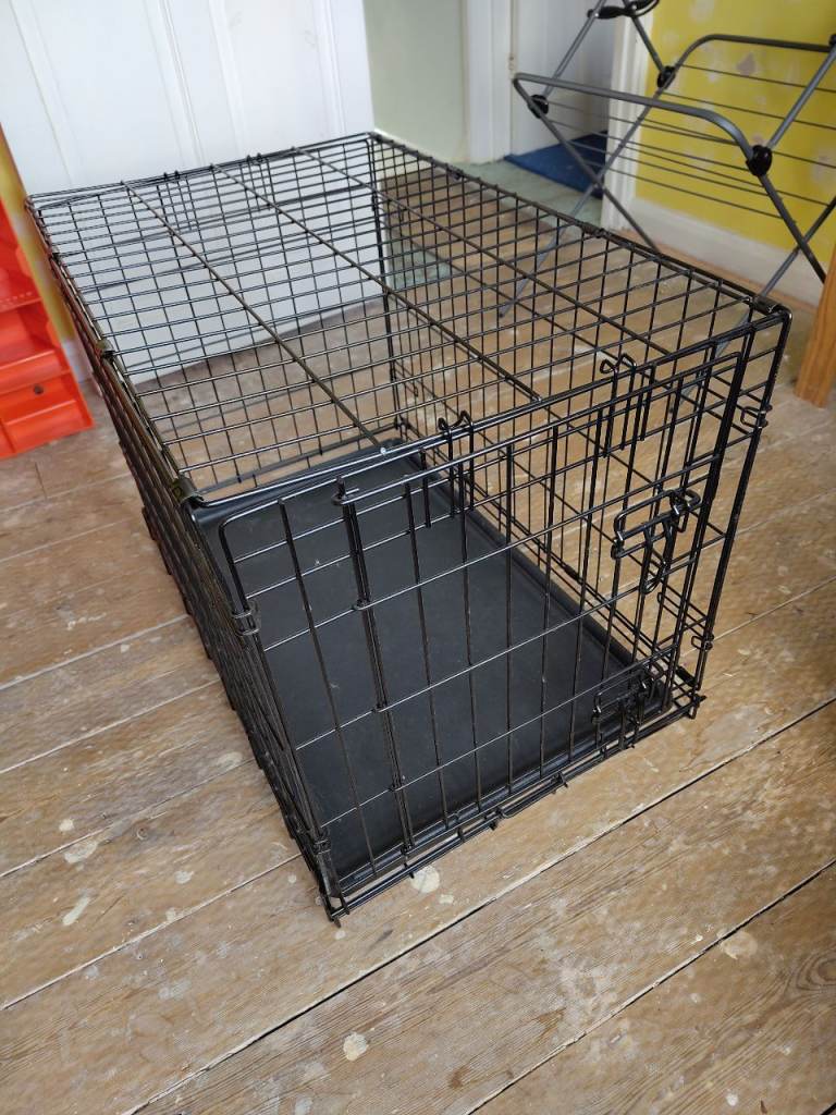 Medium dog crate 
