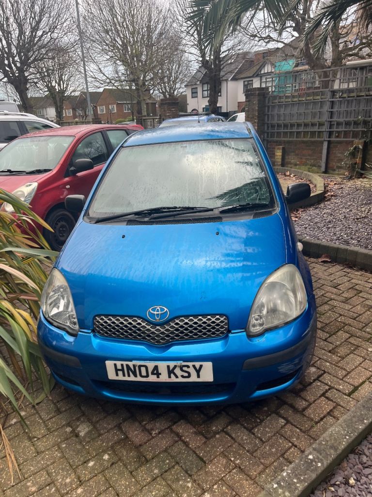 TOYOTA YARIS HATCHBACK 3 DOOR 2004 - FOR PARTS 