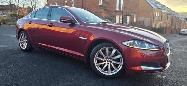 2014 Jaguar XF 2.2d [200] Premium Luxury 4dr Auto SALOON Diesel Automatic