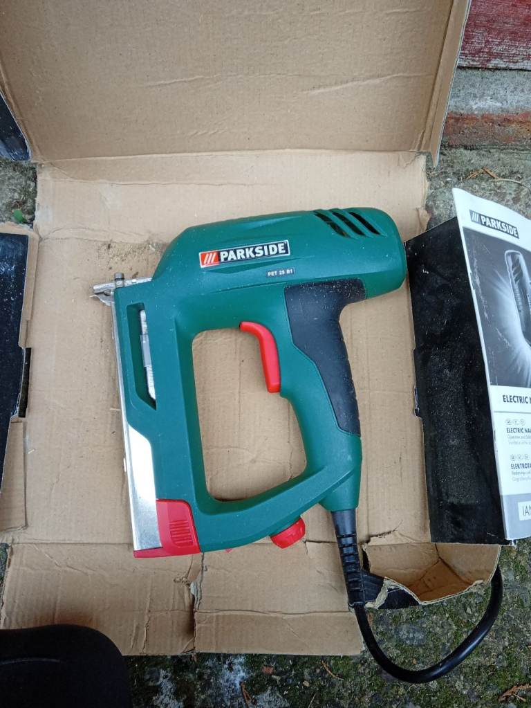 Parkside PET 25 B1 Electric Nailer / Stapler – Excellent Condition bargain 