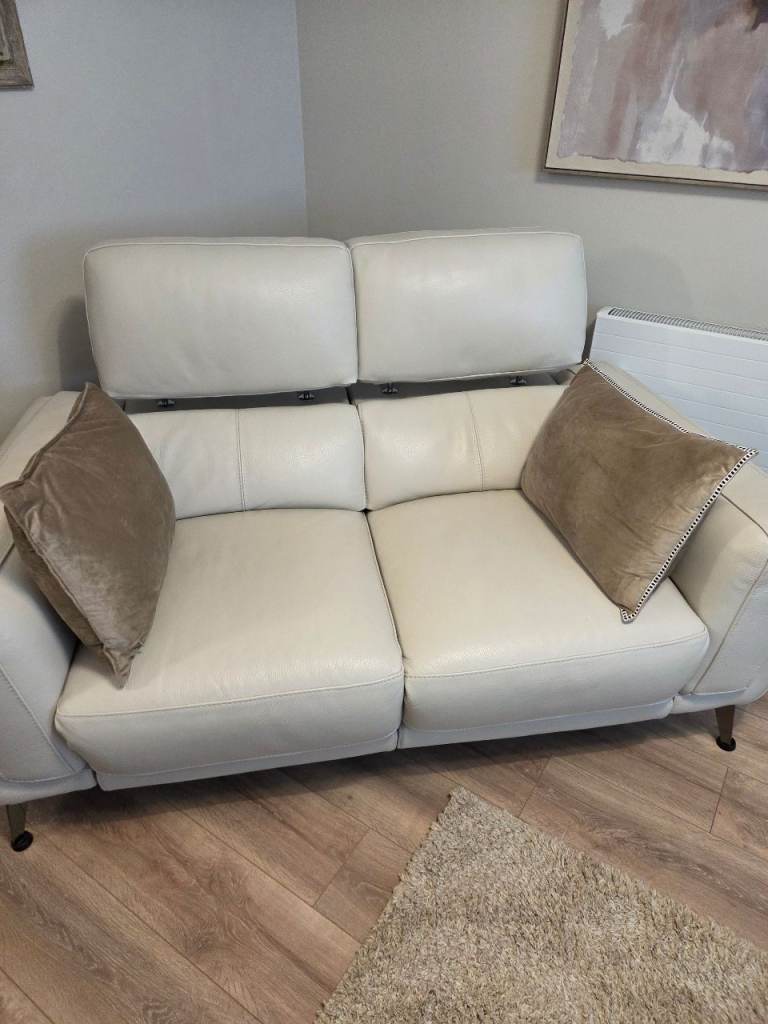 Leather sofa DFS reclining 