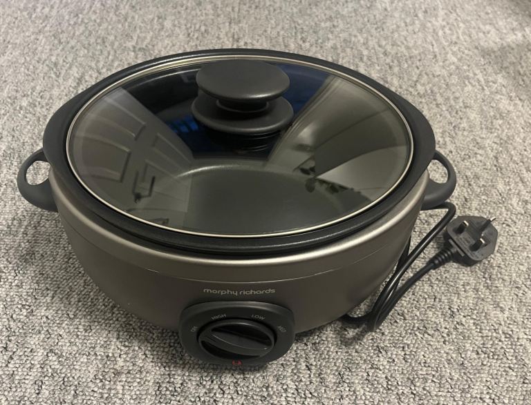 Morphy Richards - Sear & Stew Oval 3.5L Slow Cooker