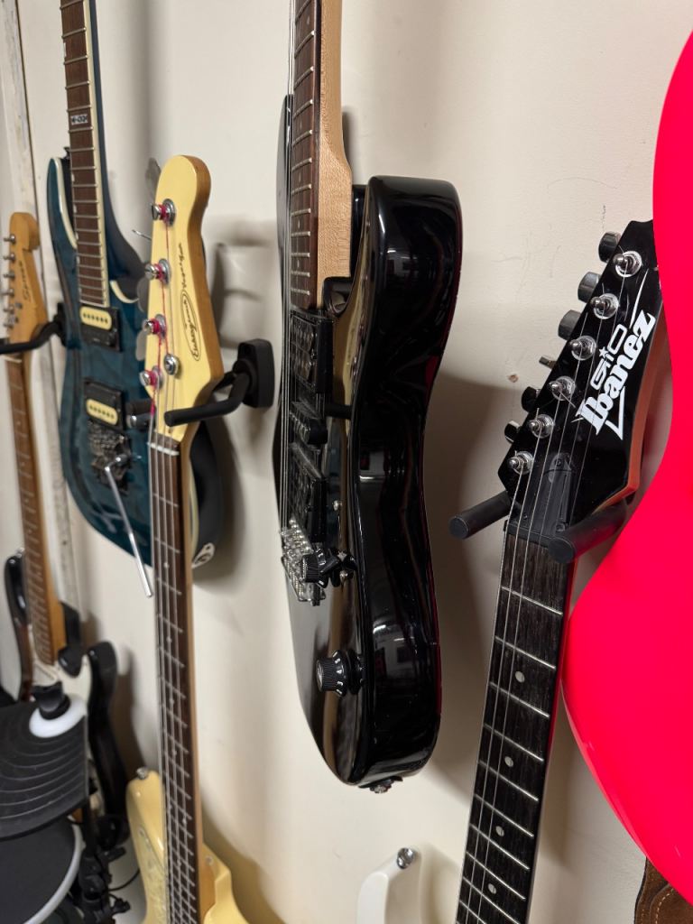 Yamaha Erg121c 4/4 Right Handed Electric Rock Guitar Strat Shape 