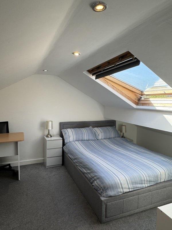 “Large Furnished Loft Room | Bills Included | Only 2 Occupants | Bolton BL3 | £700pcm”