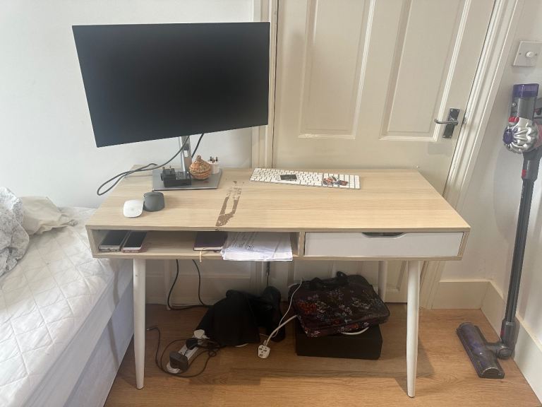 Modern Desk / Computer Desk
