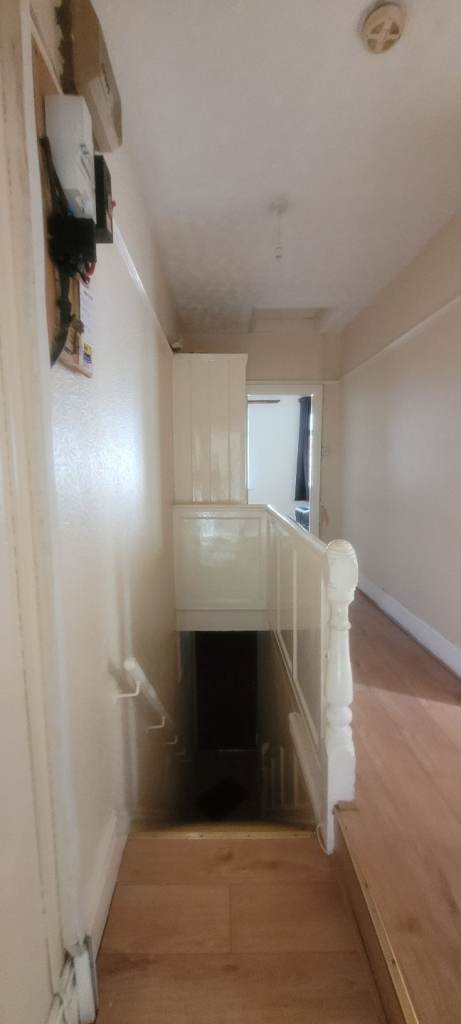 1 bed large maisonette 