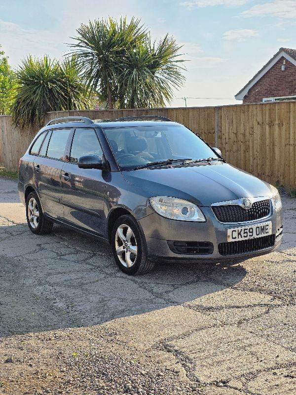 Skoda, FABIA, Estate, 2009, Semi-Auto, 1598 (cc), 5 doors