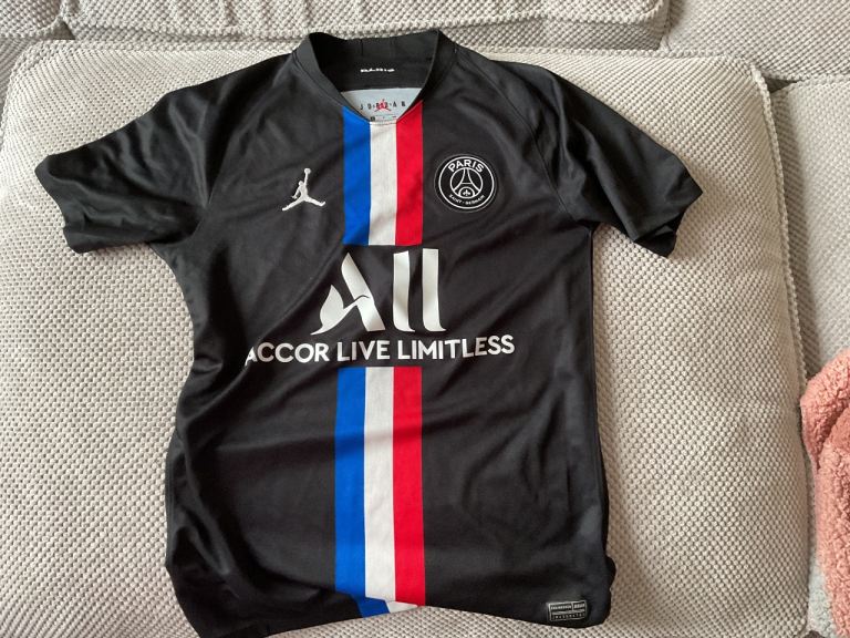 Football shirt paris