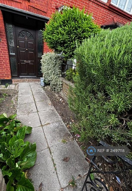 1 bedroom in Davenport Road, London, SE6 (#2497118)