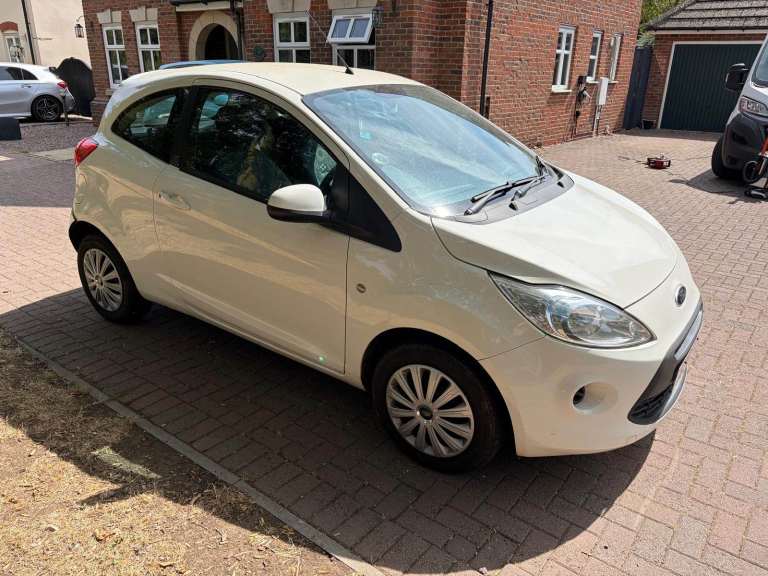 Ford, KA, Hatchback, 2014, Manual, 1242 (cc), 3 doors