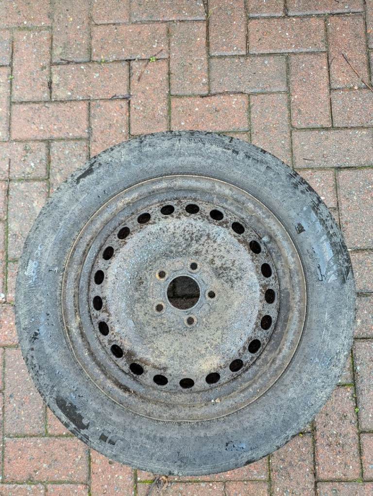 205/60R16 96V steel wheel with tyre