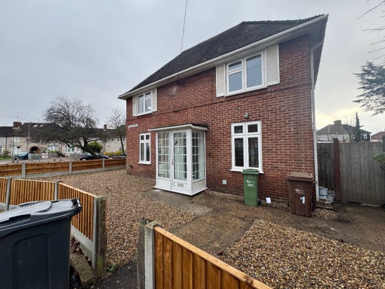 STUNNING 3/4 Bed House - FULLY REBURBISHED