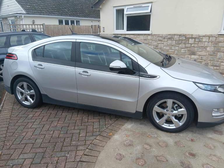 2012 Chevrolet Volt plug in hybrid 1.4 petrol