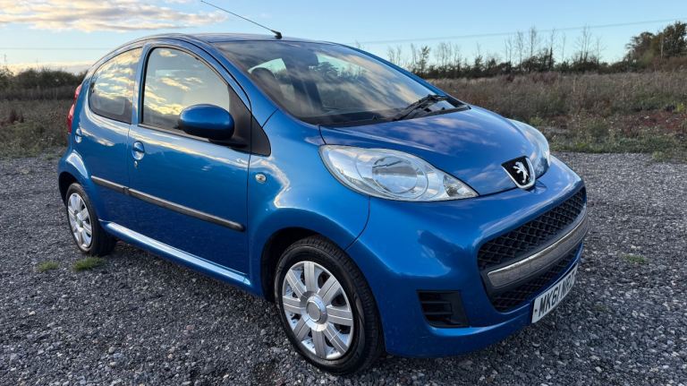 Peugeot, 107, Hatchback, 2011, Manual, 998 (cc), 5 doors