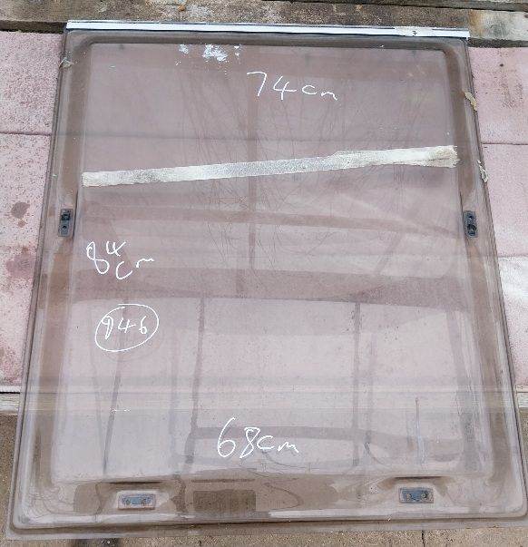 Caravan front centre window 