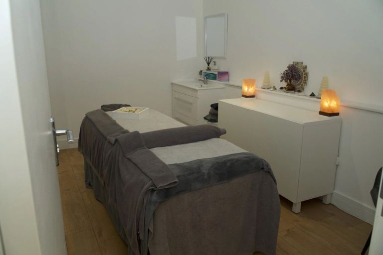 Two Beauty treatment room (for massage, threading, waxing, & skin treatments) in Holborn