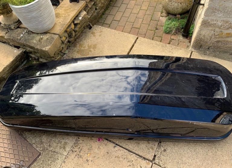 Halfords advanced 360 long half width roof box ski