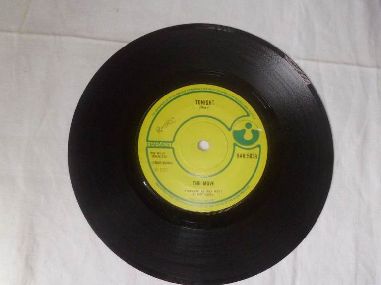THE MOVE 'TONIGHT' 7'' VINYL SINGLE ON HARVEST LABEL.