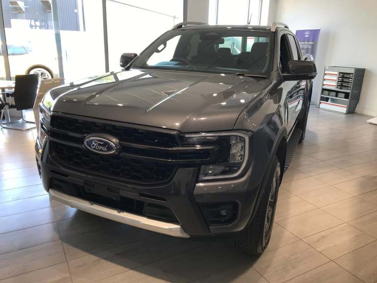 BRAND NEW Ford Ranger Wildtrak 4x4 Dble Cab 2.3L 281PS pHEV AUTO Carbonized Grey