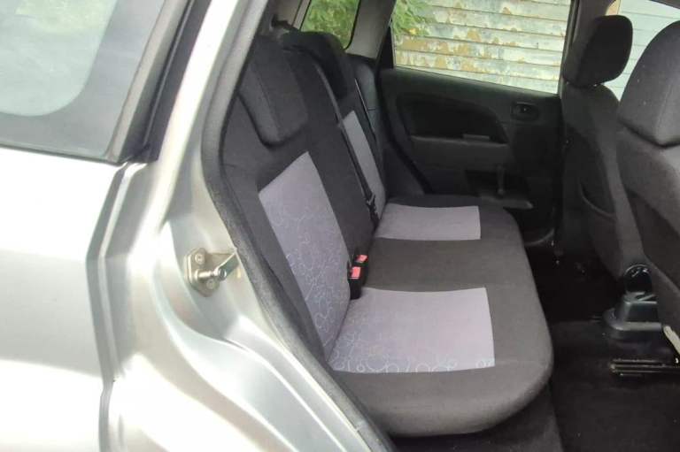 MOT - 16th of October 2026. 3 Owners. Ford Fiesta Style Climate - 2008/58 - 1.25 Petrol Manual 5 dr