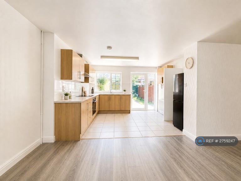 4 bedroom house in Pretoria Road, London, E11 (4 bed) (#2759247)