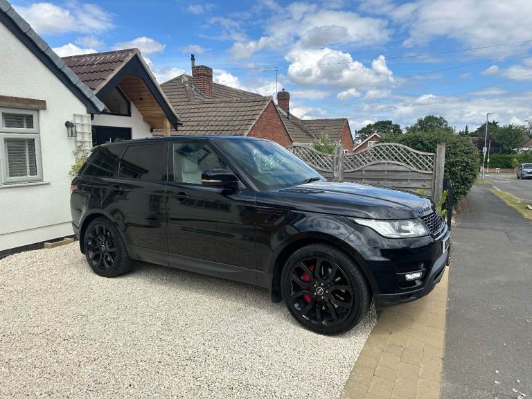 2015 Land Rover Range Rover Sport HSE Dynamic SDV6 Auto | Huge Specification | Santorini Black