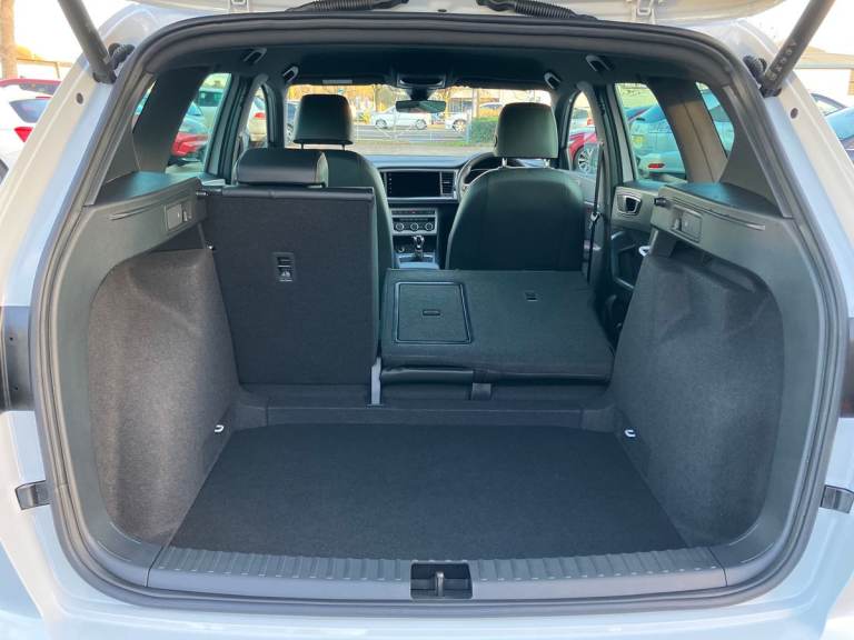 2025 SEAT Ateca 1.5 TSI EVO FR Black Edition 5dr Estate PETROL Manual