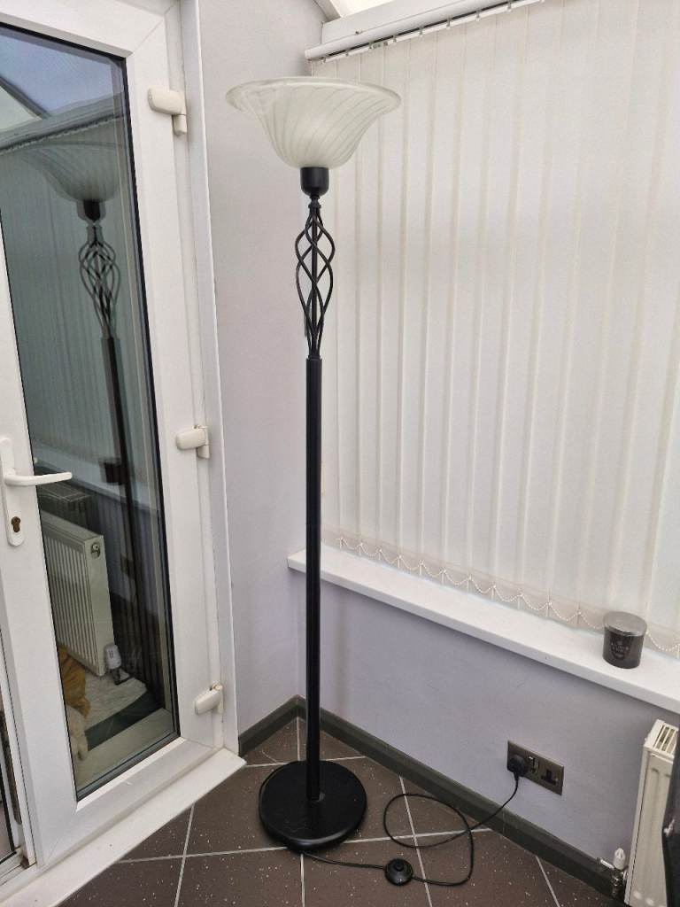 Black Metal Floor Lamp with Frosted Glass Shade – Good Condition