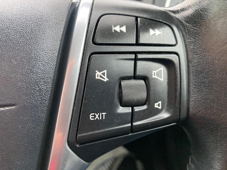 2015 Volvo V40 D2 [120] Cross Country Lux 5dr Geartronic HATCHBACK DIESEL Automatic