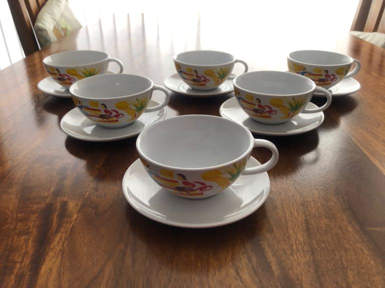 Nescafe Coffee/Tea Cups and Saucers Set – Good Condition