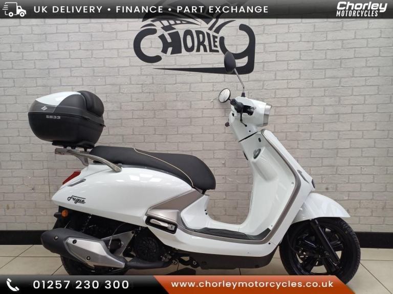 SYM FUGUE 125cc **LEARNER LEGAL COMMUTER WITH FREE TOP BOX**