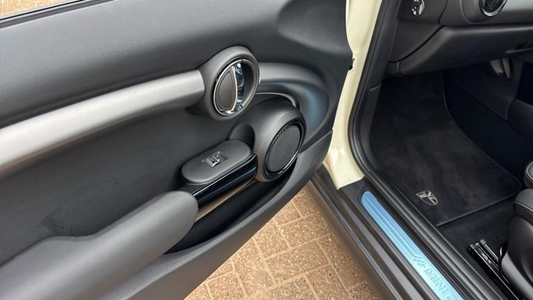 2022 MINI Hatch 2.0 Cooper S Exclusive 3dr Auto Petrol Hatchback Hatchback Petrol Automatic