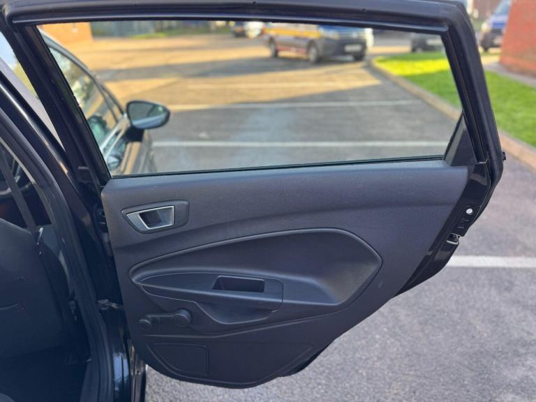 2013 Ford Fiesta 1.6 TDCi Zetec ECOnetic 5dr HATCHBACK DIESEL Manual