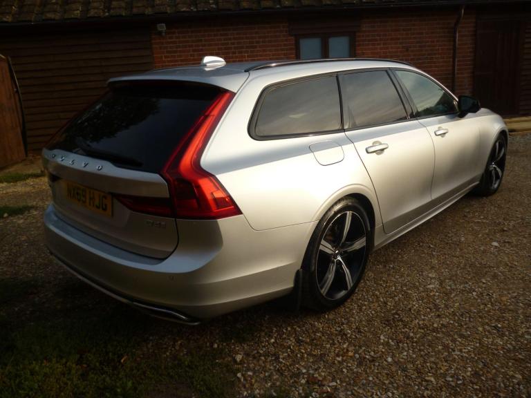 2020 Volvo V90 2.0 D4 R-Design Plus Auto Euro 6 (s/s) 5dr ESTATE Diesel Automatic