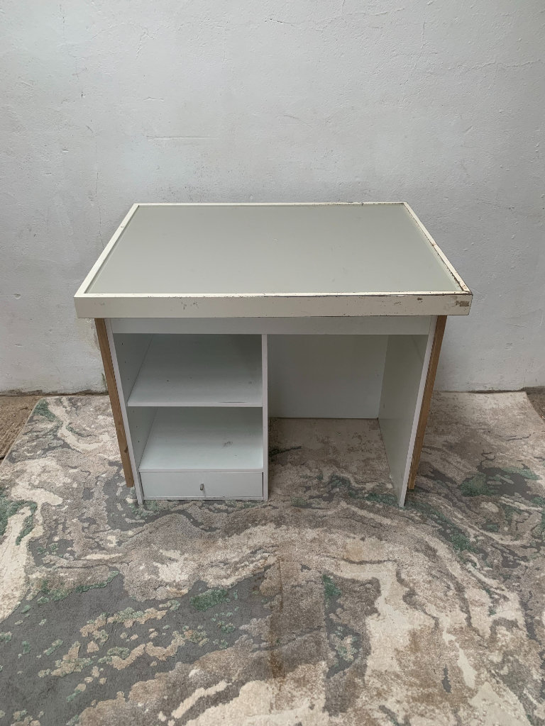 Retail Display Unit - Glass Top