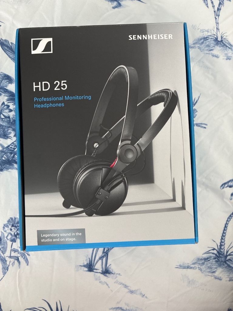 Sennheiser HD 25 Professional Monitoring Headphones – NEW